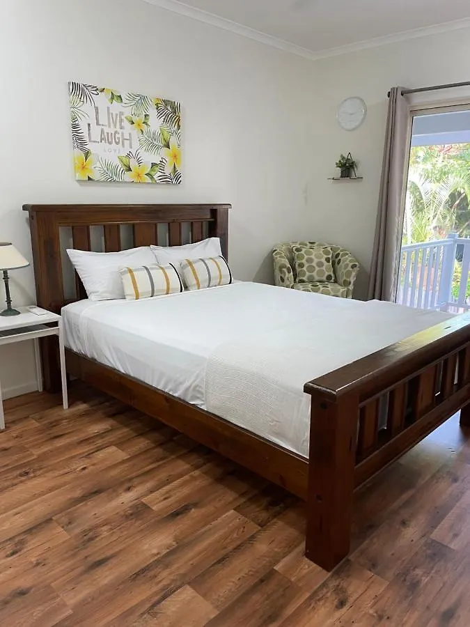 Modern 2 Bedroom Townhouse - Four Mile Beach Escapes Port Douglas