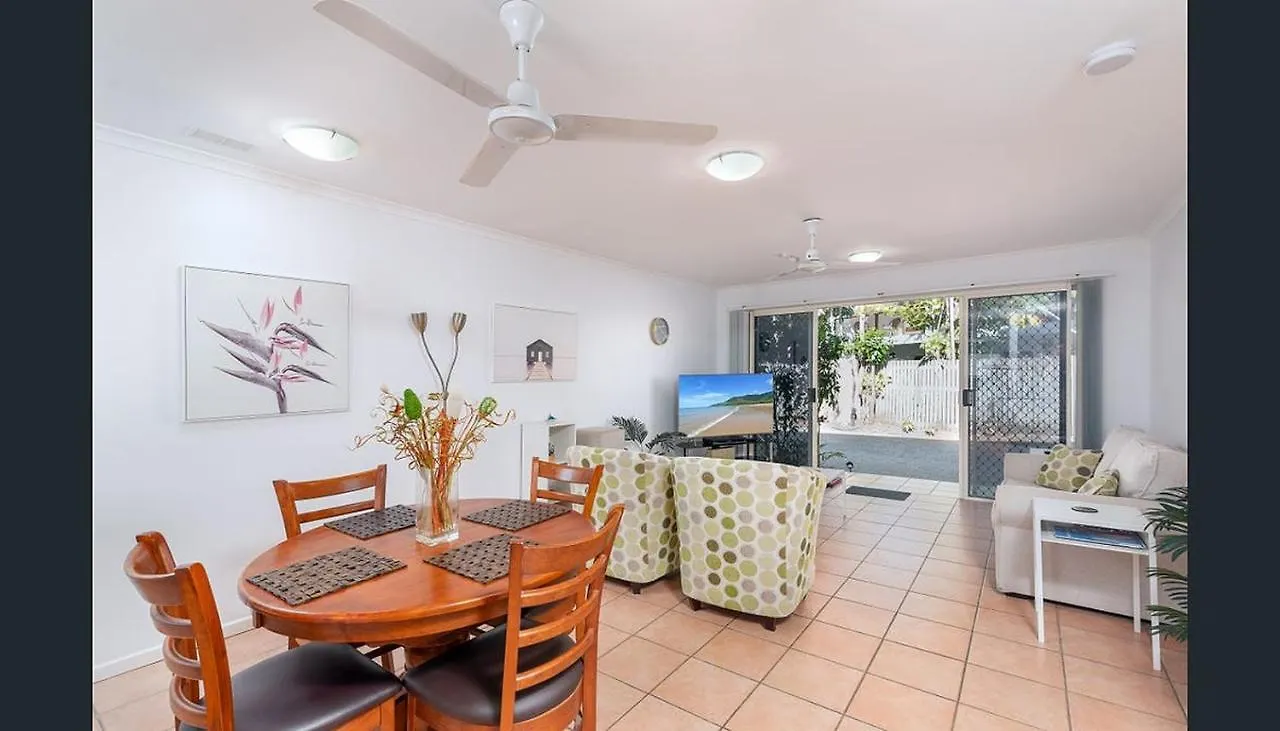 Modern 2 Bedroom Townhouse - Four Mile Beach Escapes Port Douglas 0*,  Australia