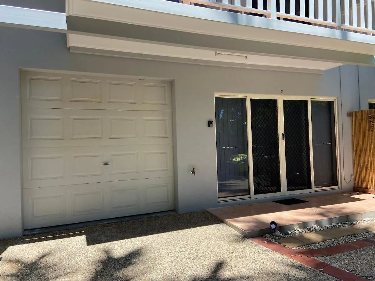 Modern 2 Bedroom Townhouse - Four Mile Beach Escapes Port Douglas 0*,